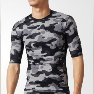 Adidas TECHFIT BASE SHORT SLEEVE TEE